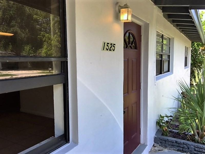 1525 NW 18th Ct