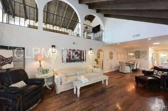 5355 Beachcomber St - Photo 2 of 20