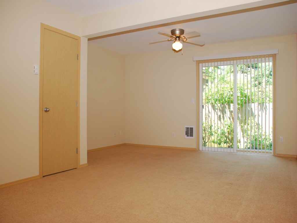 Chicago Heights Townhomes - Photo 3 of 12