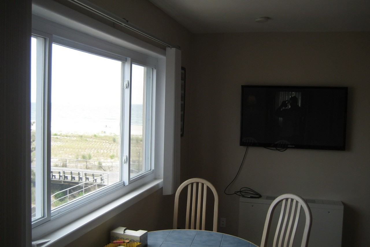 6100 Boardwalk - Photo 3 of 11