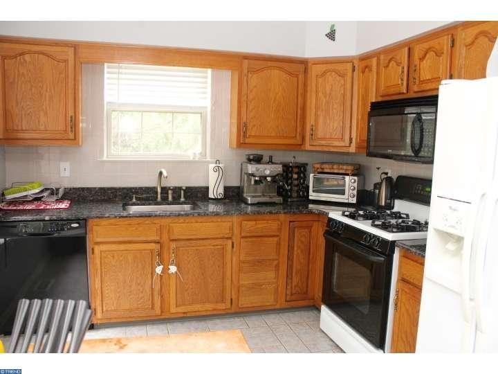 2 Woodstream Ct - Photo 2 of 25