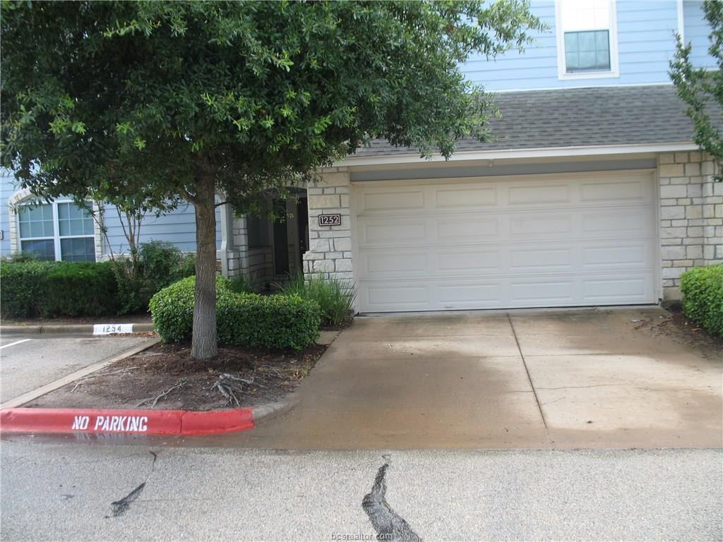 1252 Canyon Creek Cir - Photo 2 of 15