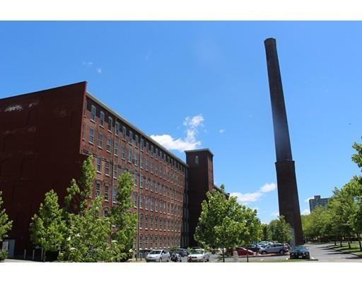 52 Lawrence Dr #M608 - Photo 2 of 21