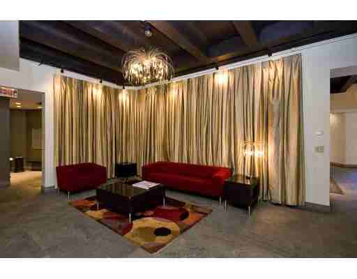 12 Stoneholm St #410