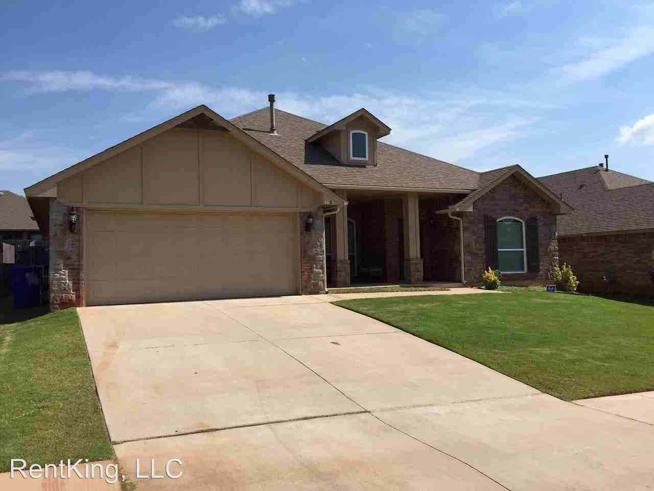 1621 Central Pkwy - Photo 2 of 11