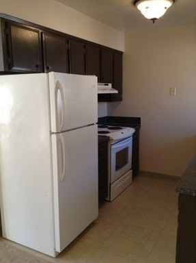 9041 SE Stark St - Photo 2 of 11