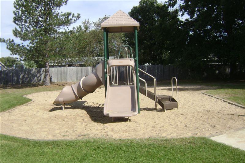 Village Green Apartments - Photo 3 of 22