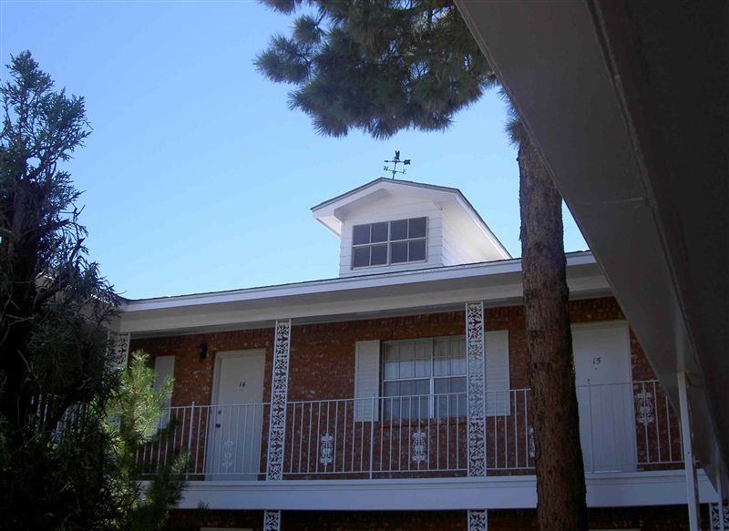 Queens Point Manor Apartments (NE) - Photo 3 of 13