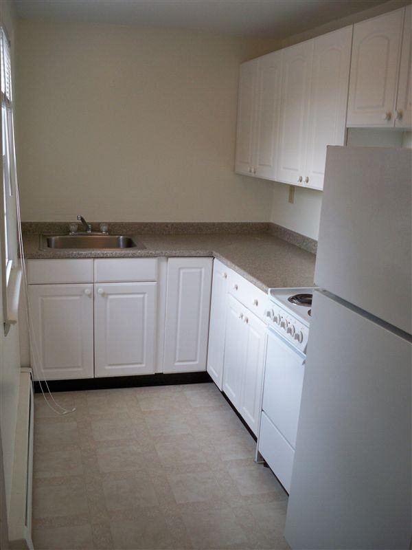 Orchard Street Apartments - Photo 3 of 7