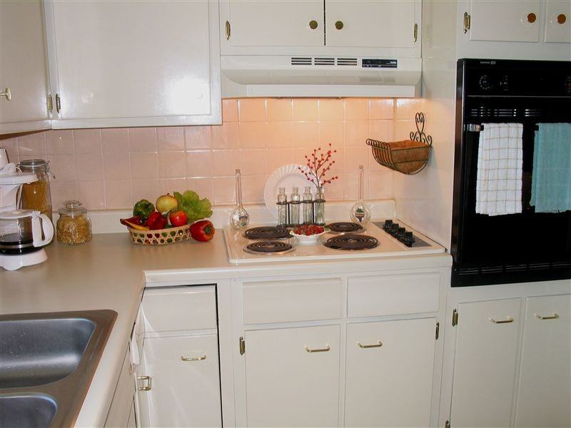 Colonial Village - Photo 2 of 10