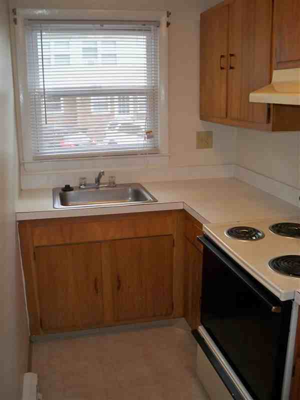 Rockwell Avenue Apartments - Photo 2 of 11