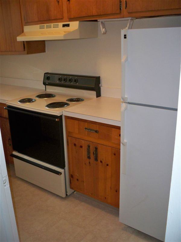 Rockwell Avenue Apartments - Photo 3 of 11