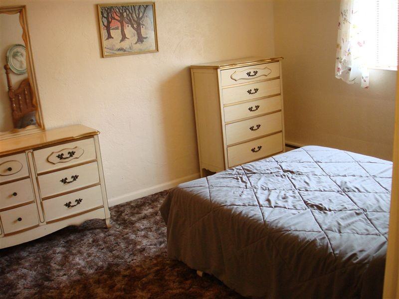 Oak Manor Apartments - Photo 2 of 17