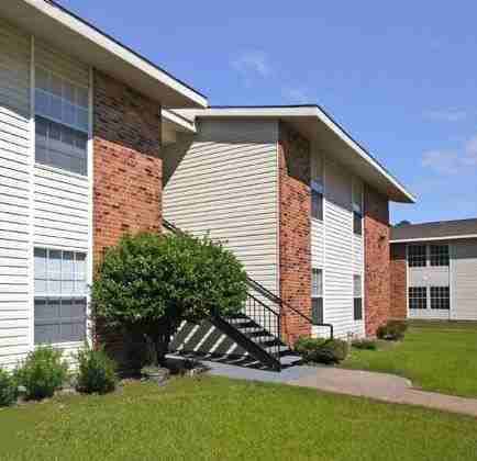 Madison Apartments - Photo 2 of 24