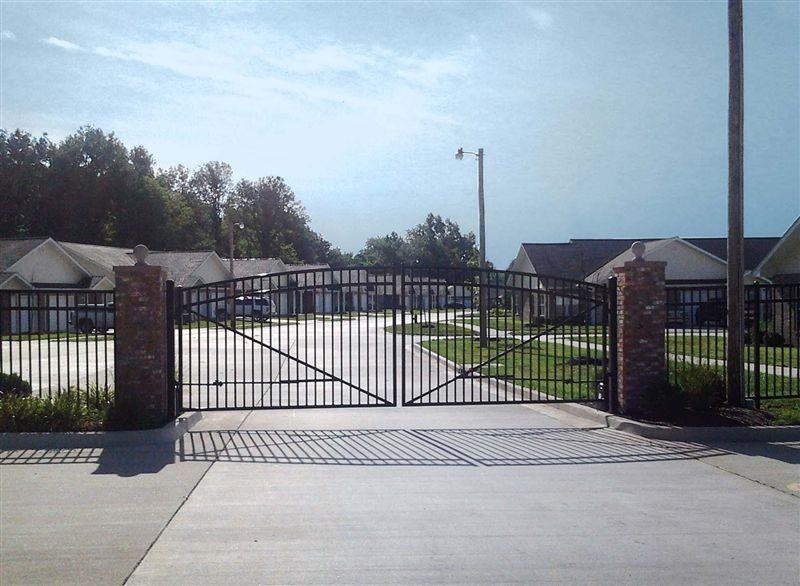 The Villas of Carbondale - Photo 2 of 4