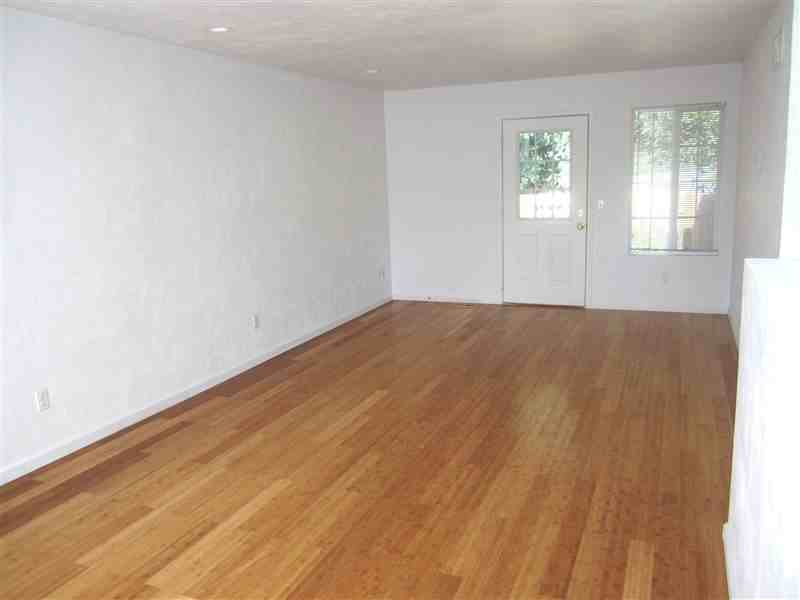 1302 Jack Pine Way - Photo 3 of 15