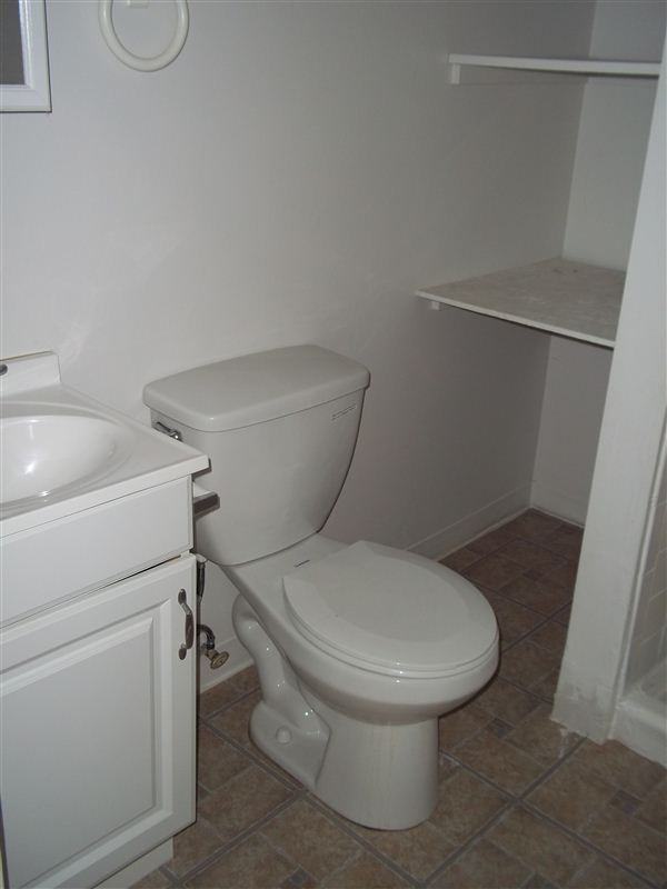 Lakefront Apartments - Photo 3 of 3