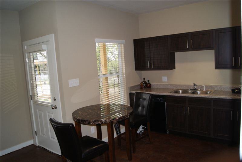 Commons at Hickory Creek Cottages - Photo 2 of 7