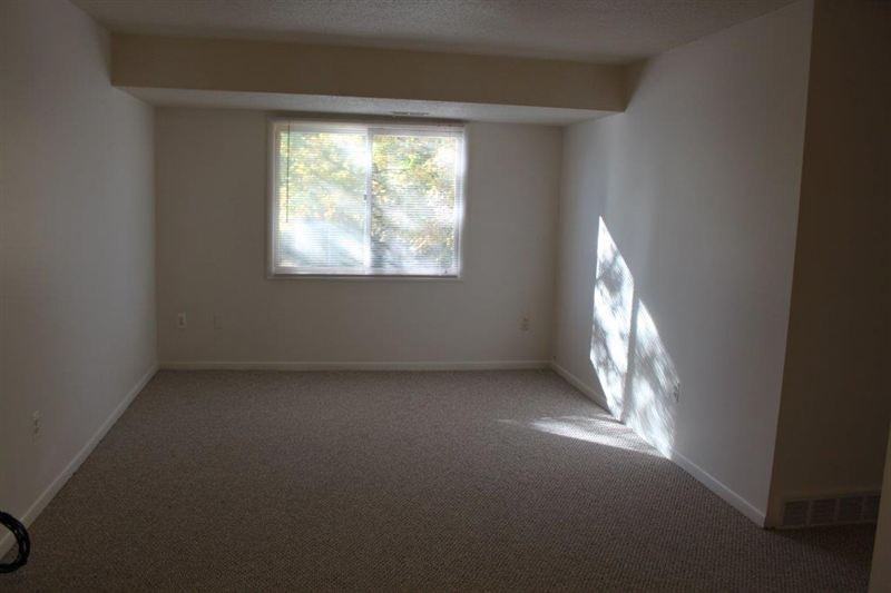 216 Harrison St - Photo 3 of 7