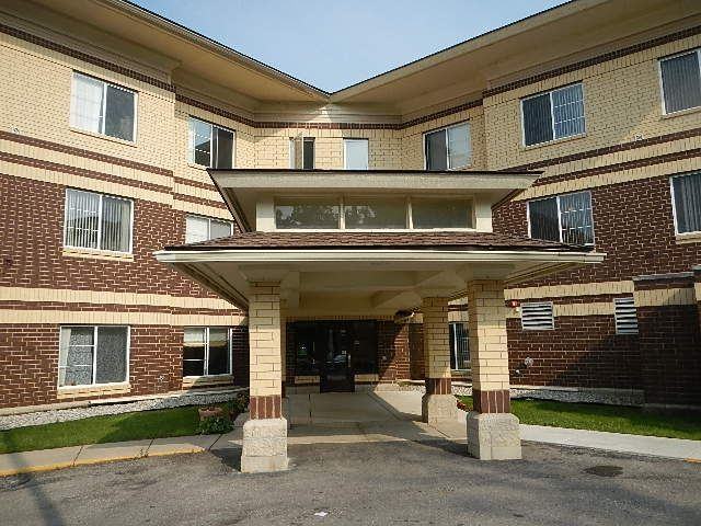 Melvin T. Walls Manor - Photo 2 of 2