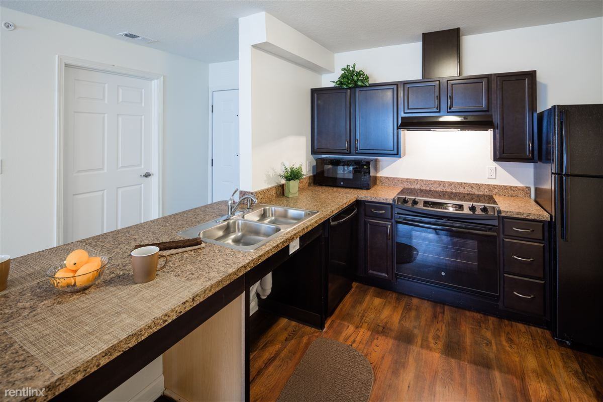 Newton Place Apartments - Photo 3 of 11