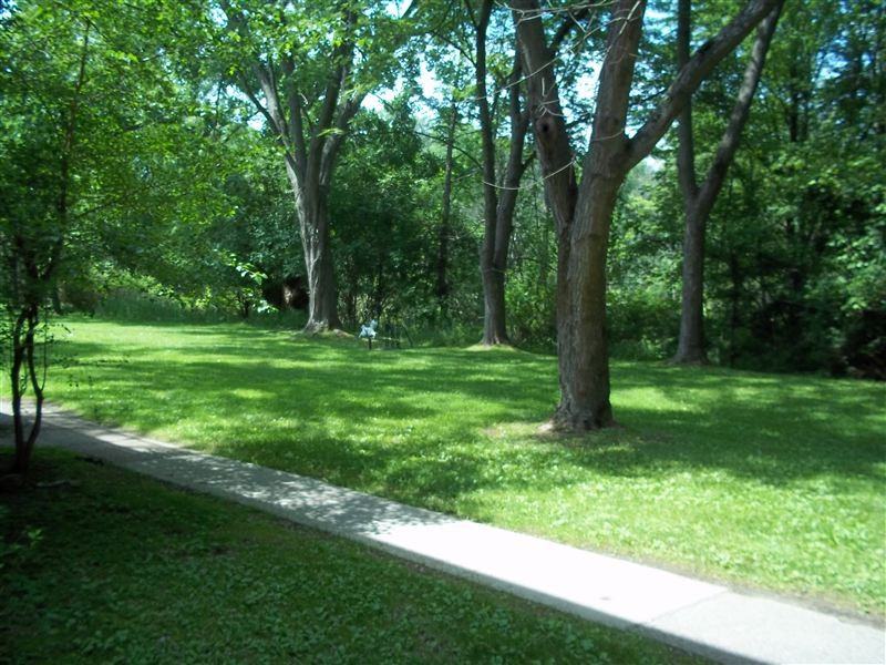 410 Winston Court - Photo 3 of 9