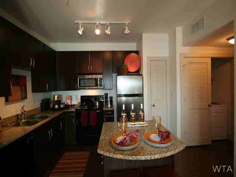 I35 and Grand Avenue Parkway - Photo 3 of 12