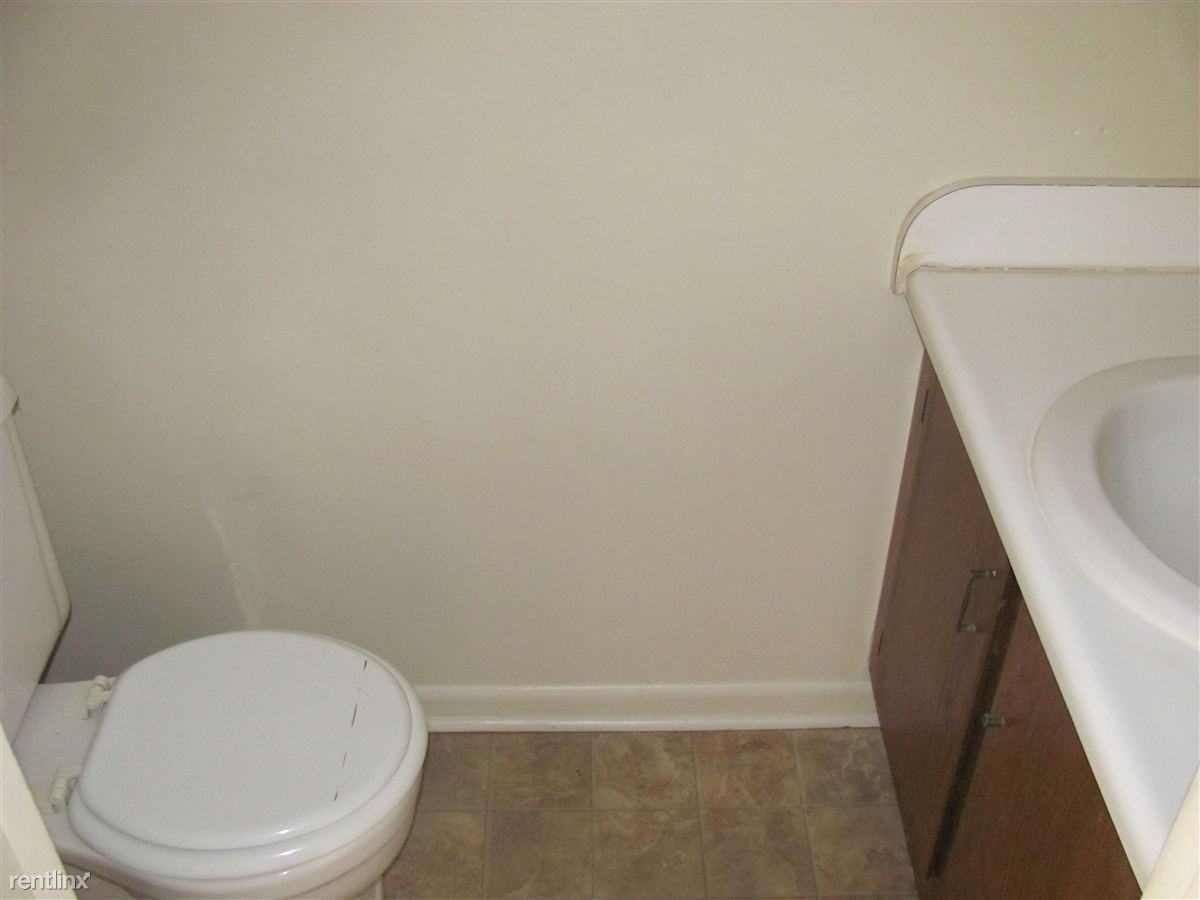 High Edge Townhouse Apartments - Photo 3 of 9