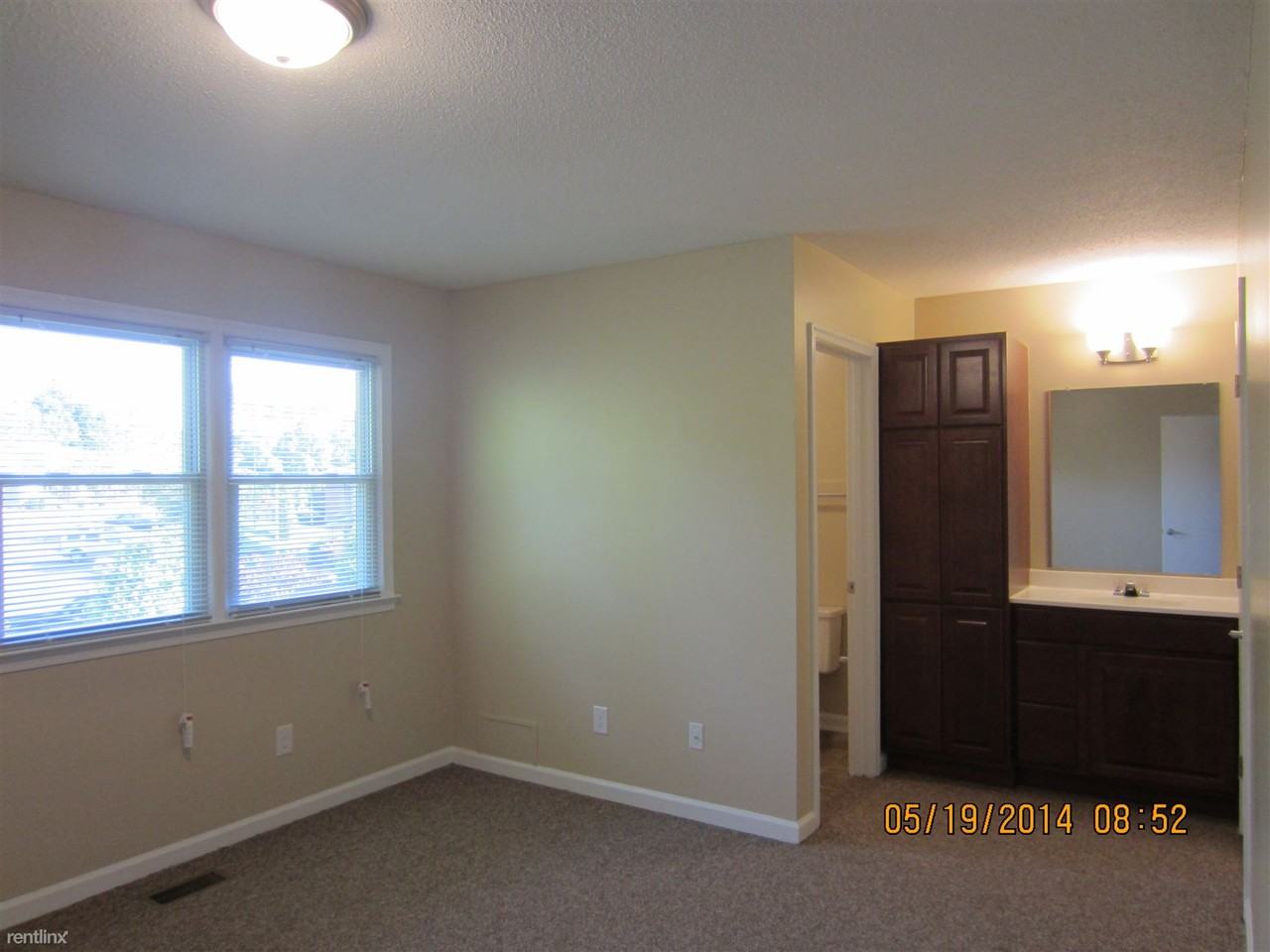 Stony Brook Apartments and Townhomes - Photo 2 of 3