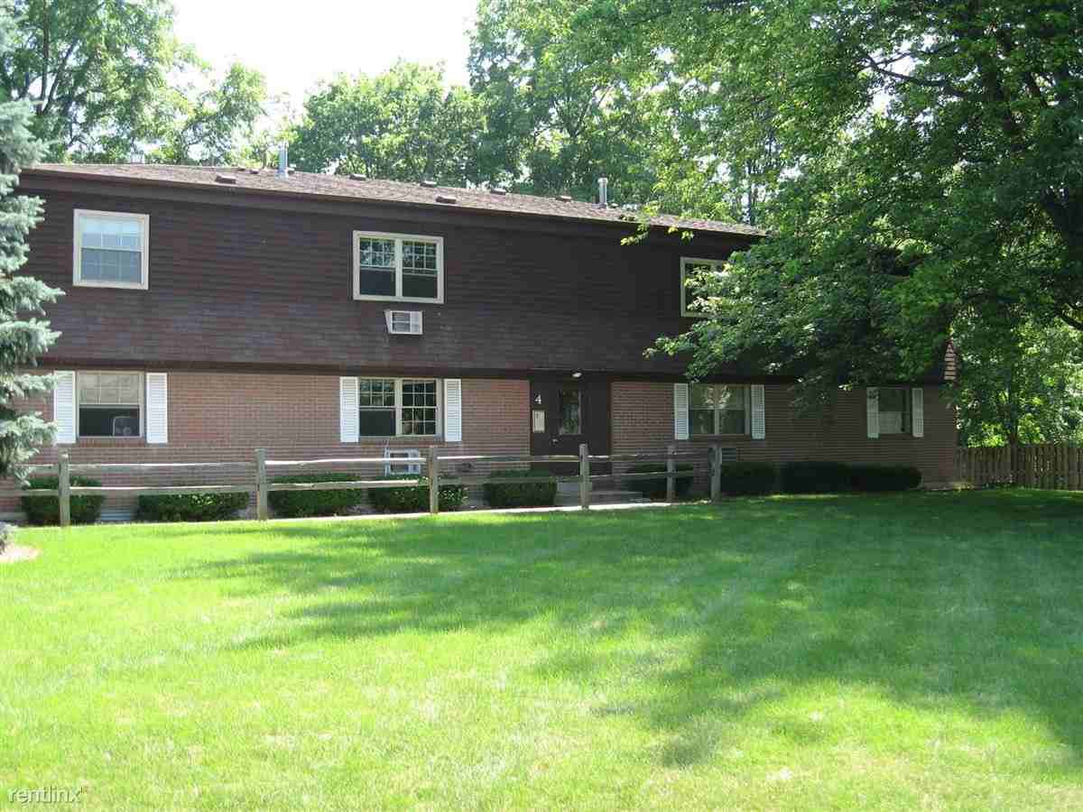 Woodcrest Apartments - Photo 2 of 8