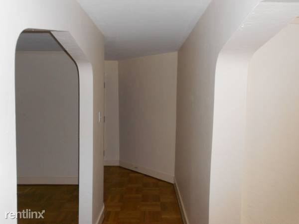 60 Academy Ave - Photo 3 of 8