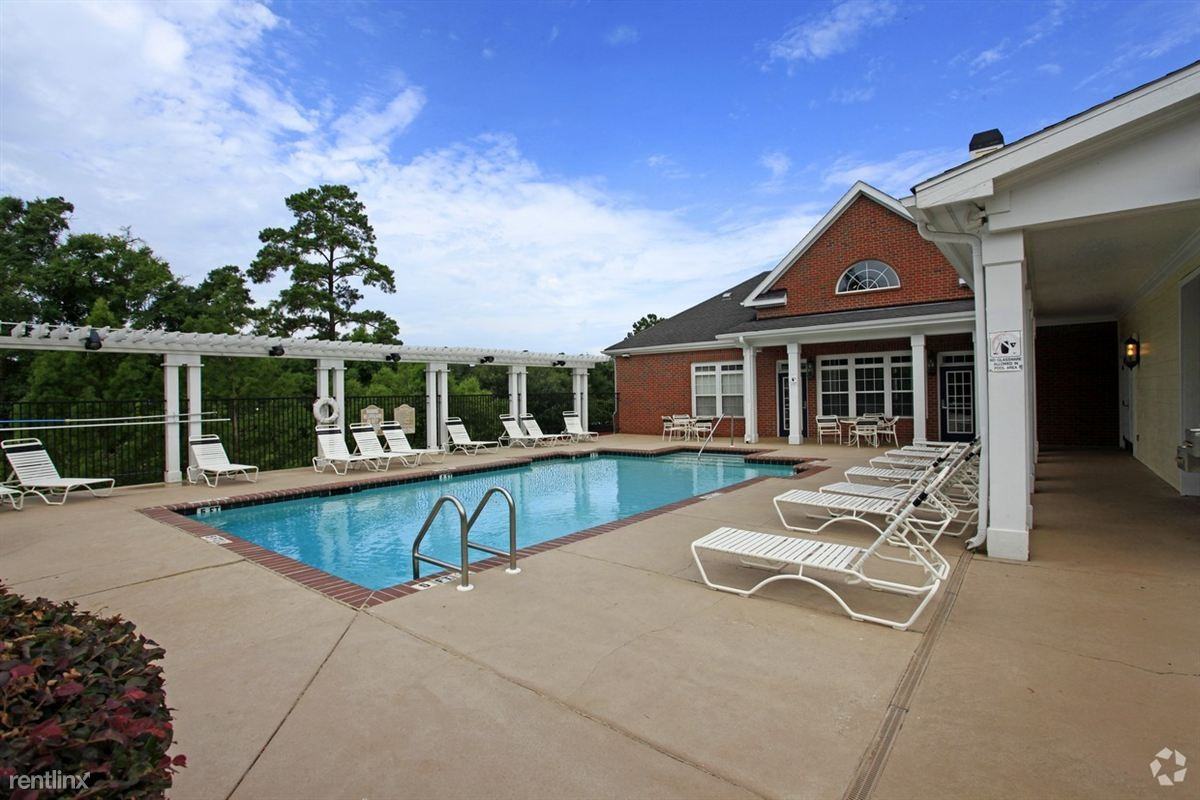 University Courtyard Apartments - Photo 3 of 7