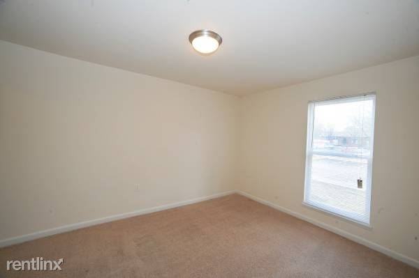 Olde Jamestowne Apartments - Photo 3 of 7