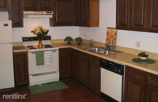 Ridgemore Apartments - Photo 2 of 3