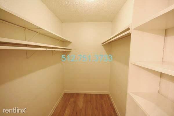 Retro Travis Heights Flats - Photo 3 of 9