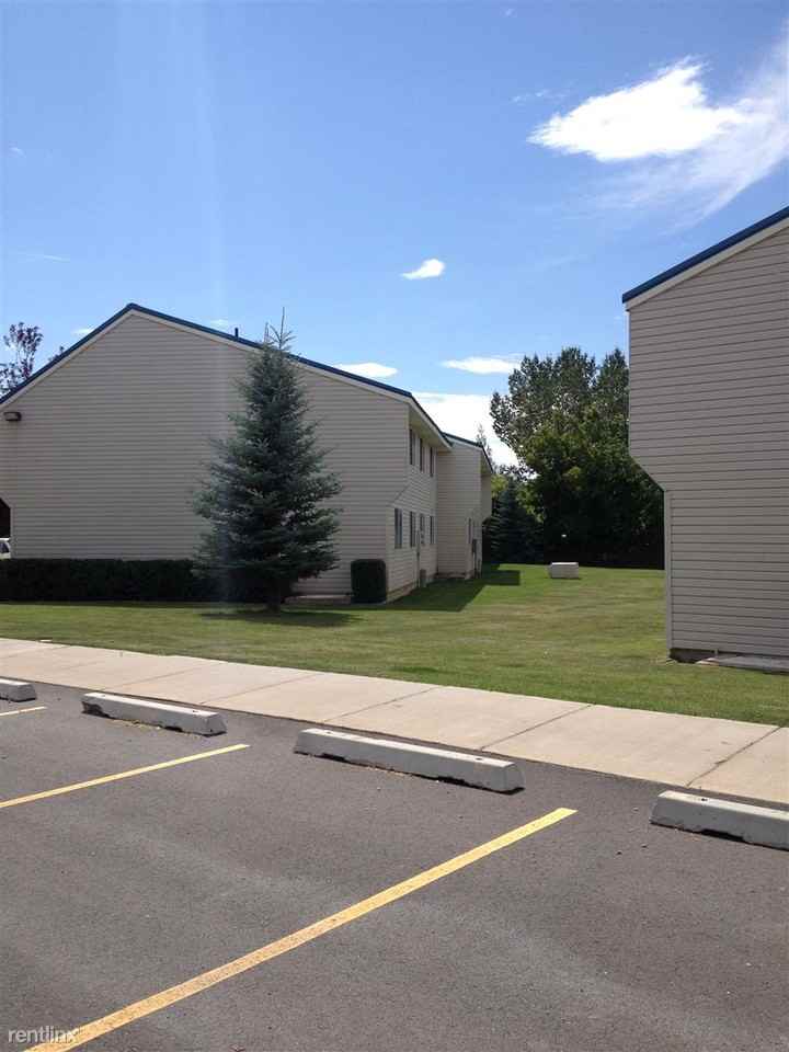 River Glen Apartments - Photo 3 of 8