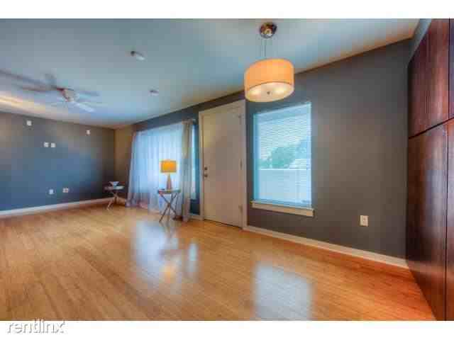 2200 Dickson Dr - Photo 3 of 9