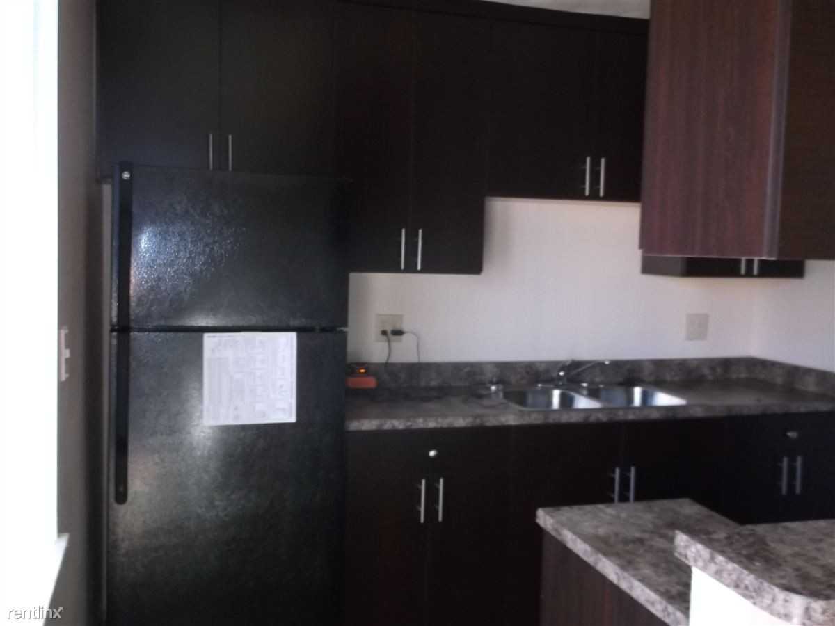 Las Lomas Gardens Apartments - Photo 2 of 2