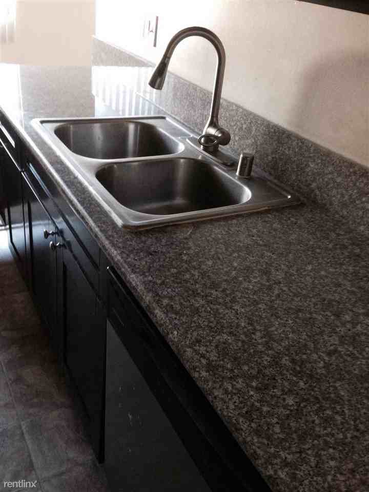 5432 Franklin Ave - Photo 2 of 5