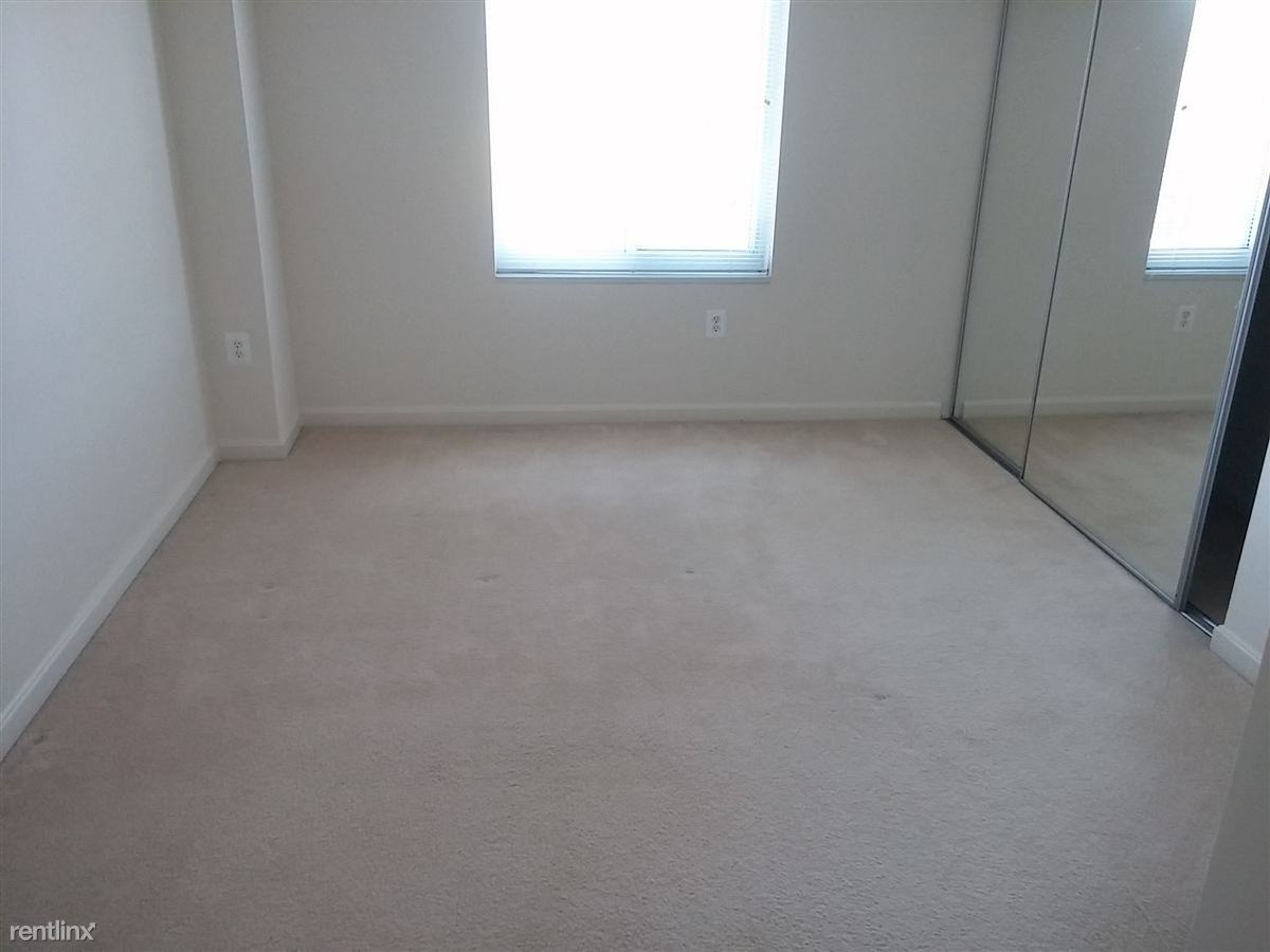 3101 N Hampton Dr - Photo 3 of 18