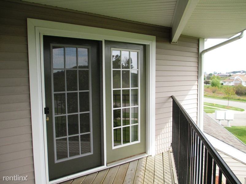 Edgewater Apartments - Photo 2 of 8