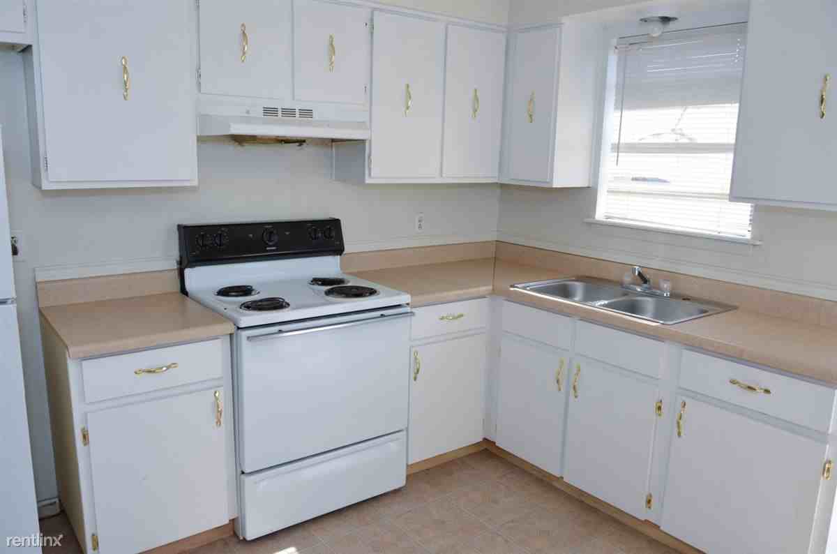 1212 Bruce Ave - Photo 2 of 10