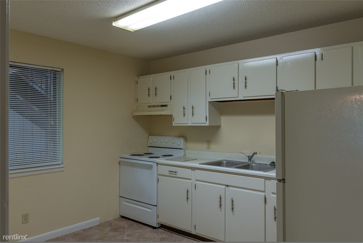 Oakwood Apartments - Photo 3 of 4