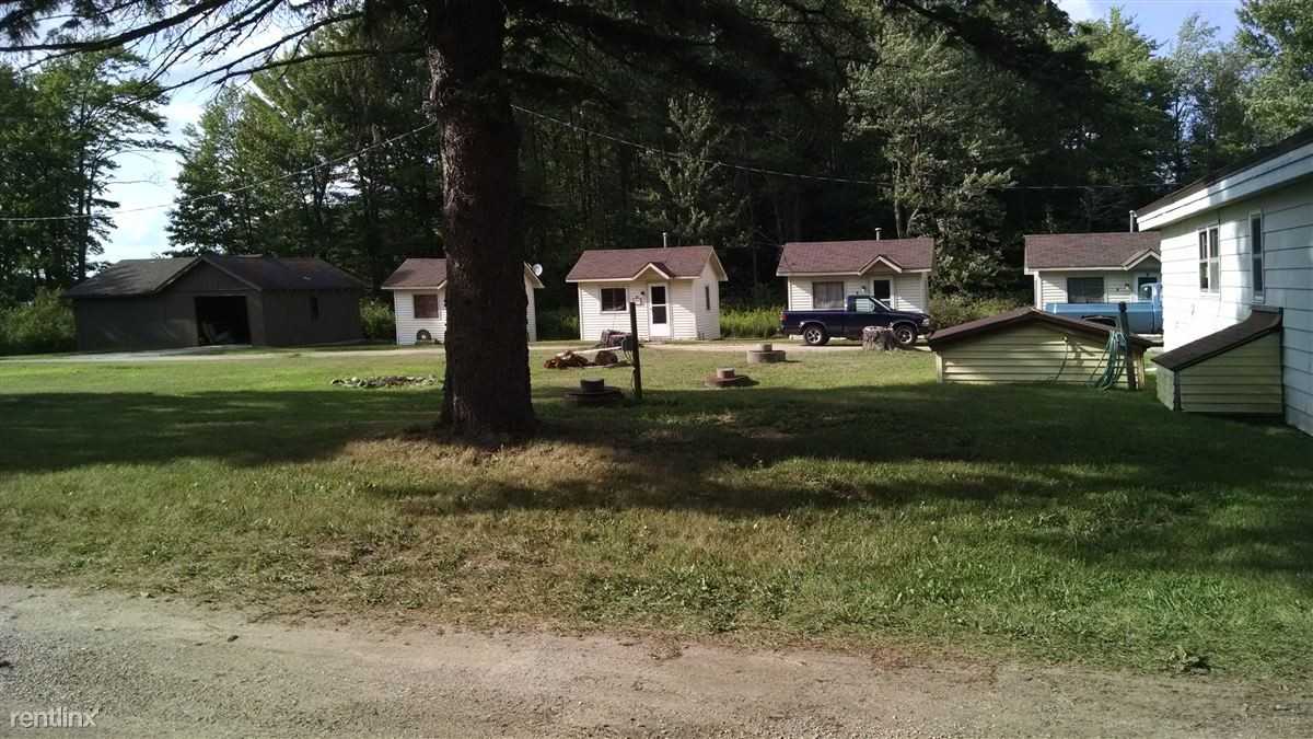 Mackinaw Timbers Cabins - Photo 2 of 4
