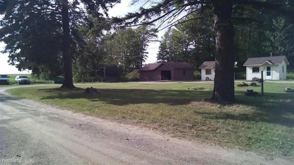 Mackinaw Timbers Cabins - Photo 3 of 4