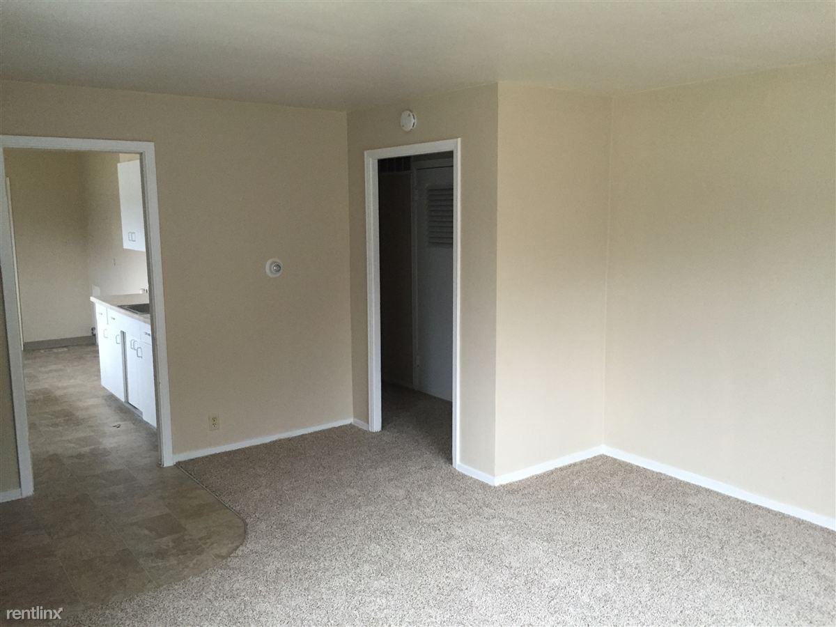 Eastfield Townhomes Apartments 1020 Eastfield Rd, Lansing, MI 48917