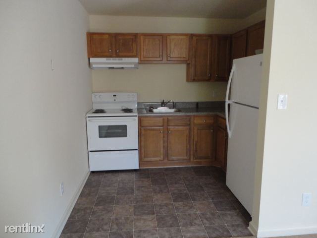 Bay Gardens Apartments - Photo 3 of 4