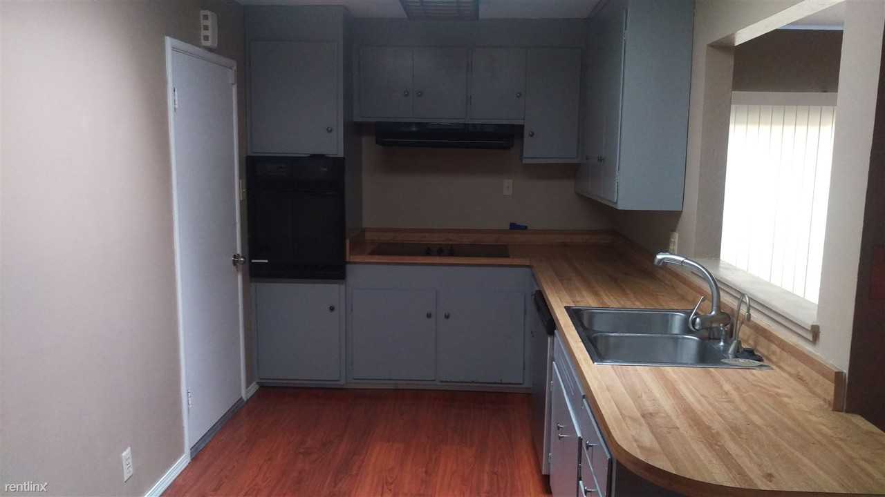 1880 Keller Ave - Photo 2 of 7