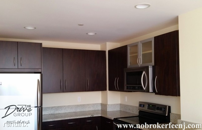 310 Cliff Ln - Photo 2 of 9