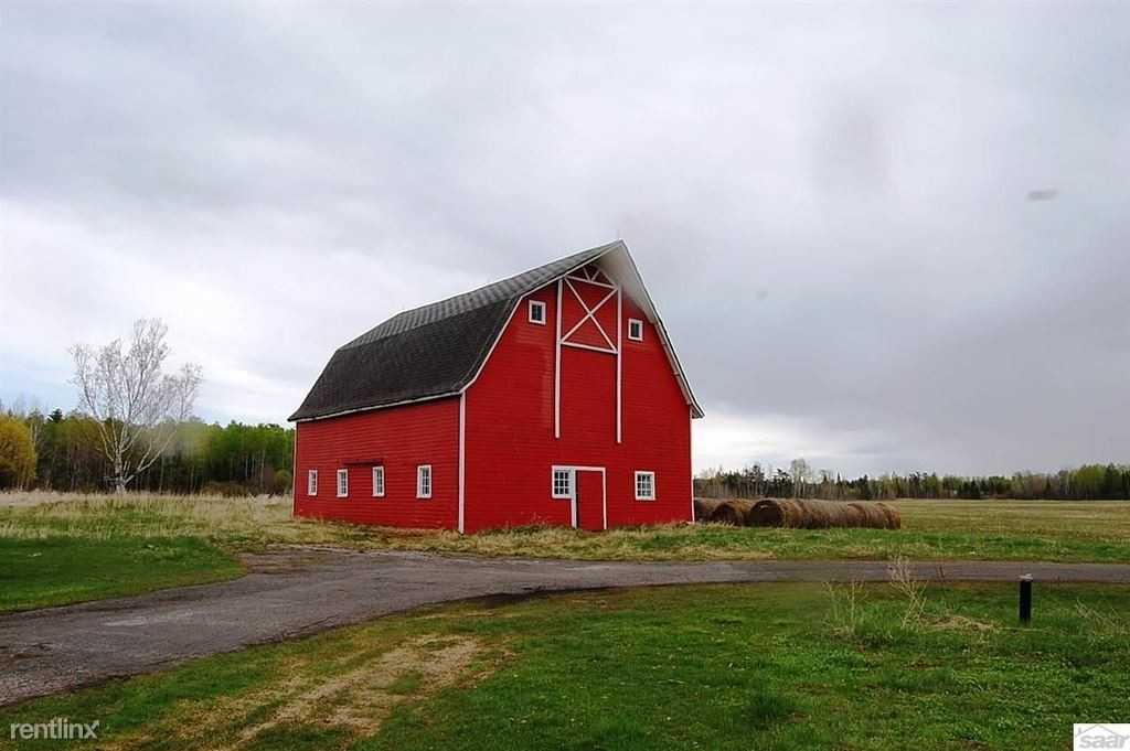 4258 County Rd D - Photo 3 of 10